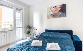 City Life - Fiera Strategic Flat - A/C & Wi-Fi
